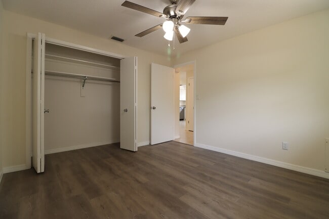 Building Photo - 1230 Amble Ln