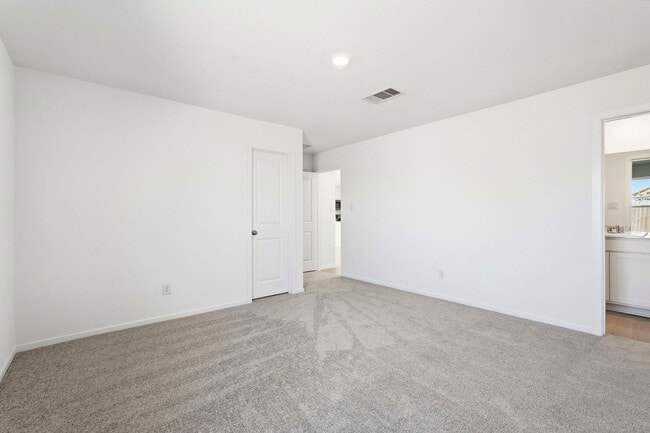 Building Photo - 2821 Cedar Rock St