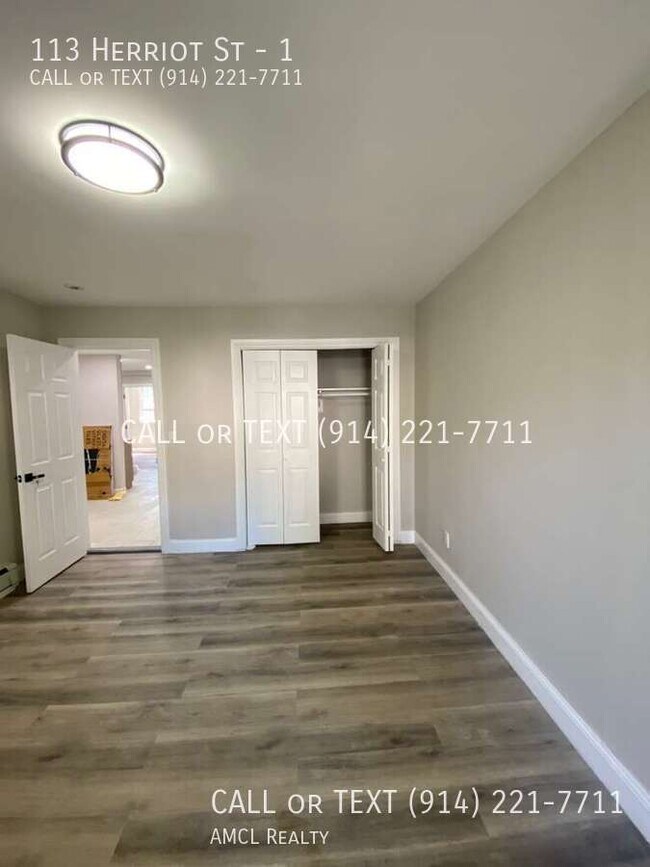 Building Photo - 113 Herriot St