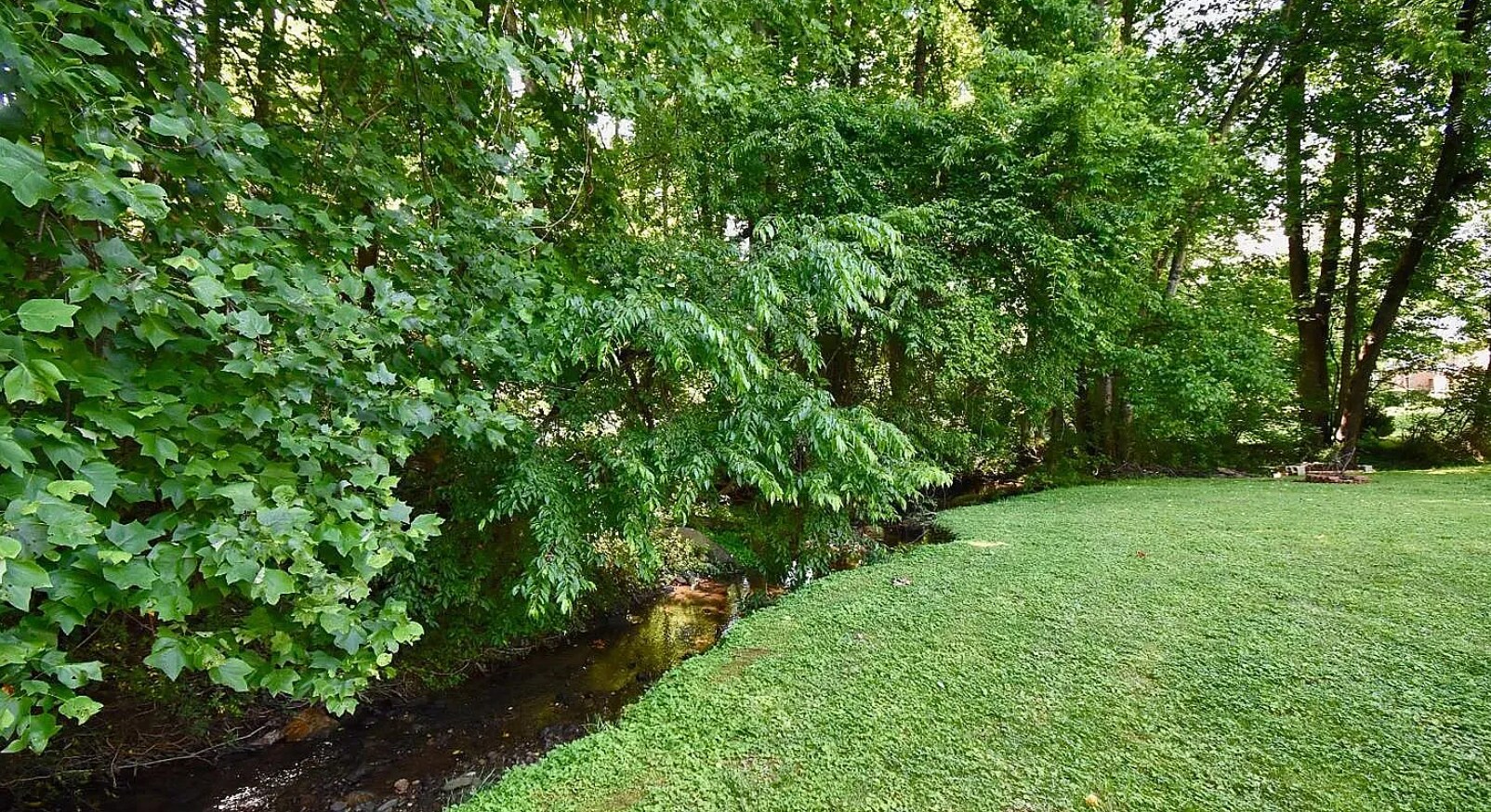 Building Photo - 1113 Ardmore Dr