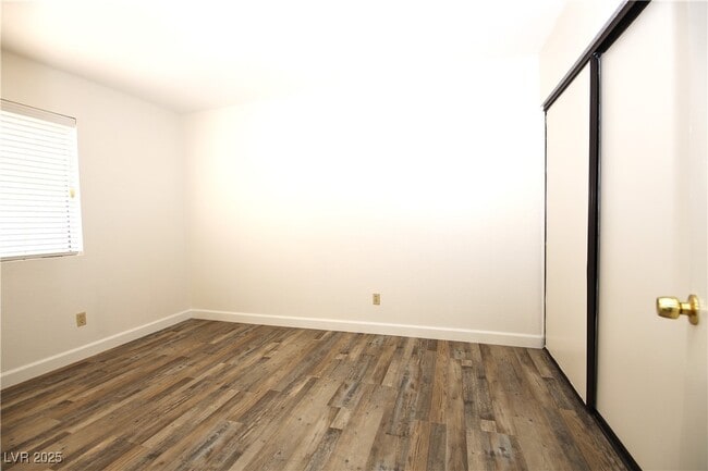 Building Photo - 672 Paulson Dr