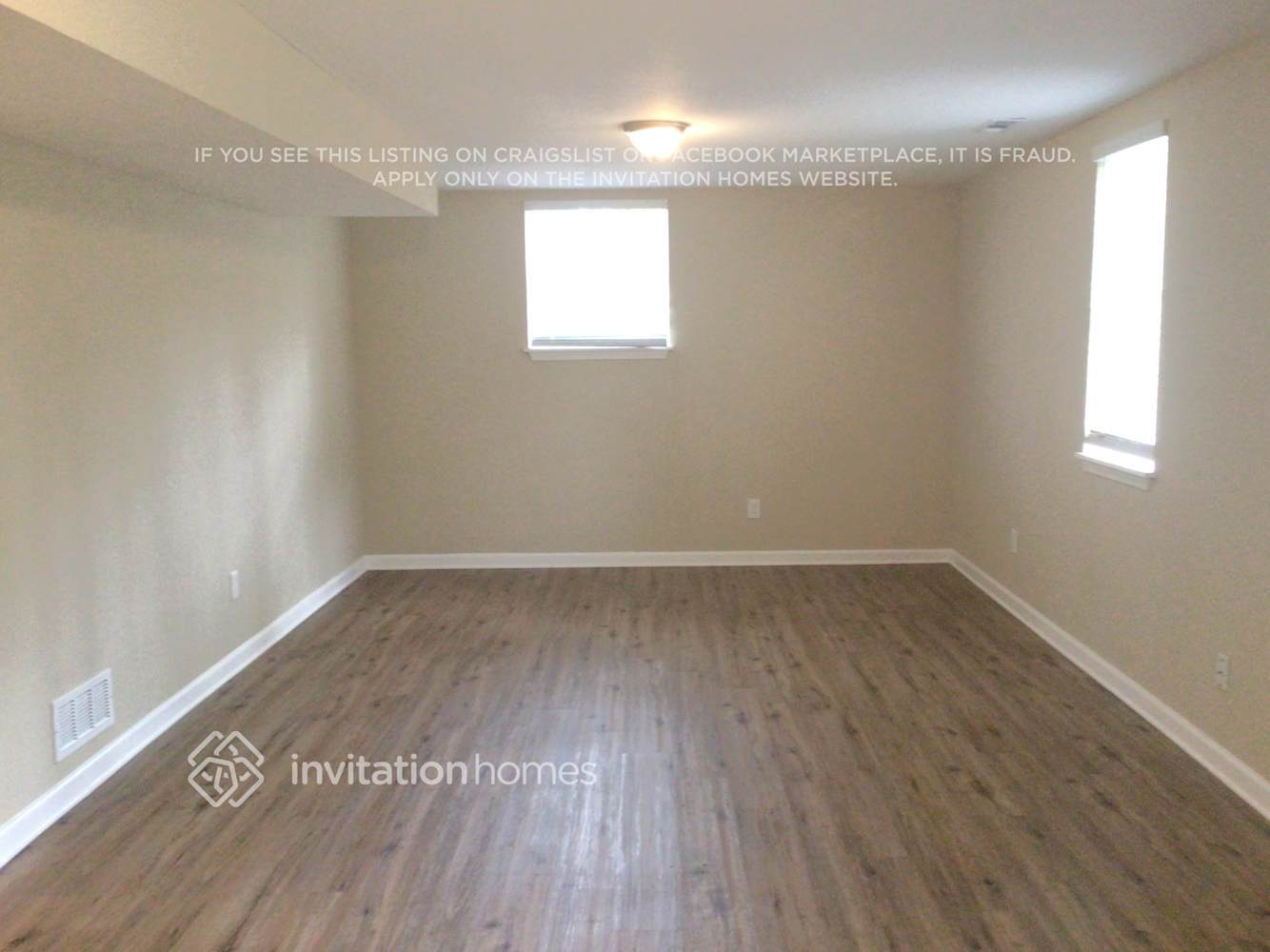 Building Photo - 492 Summit Ridge Dr