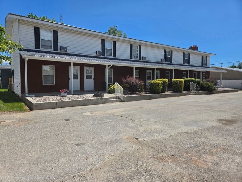 Building Photo - 162 Larsen Dr