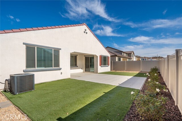 Building Photo - 29613 Tulipwood St