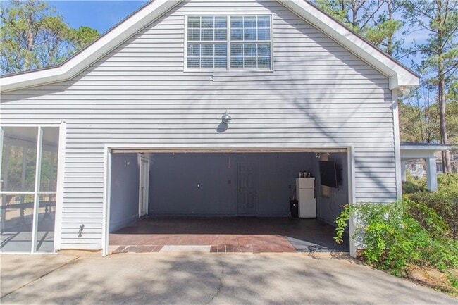 Building Photo - 118 Fox Run Dr