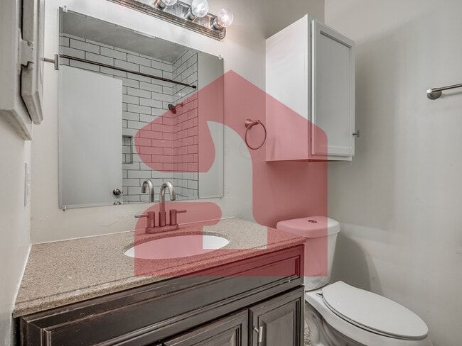 Building Photo - 2708 Silvertree Dr