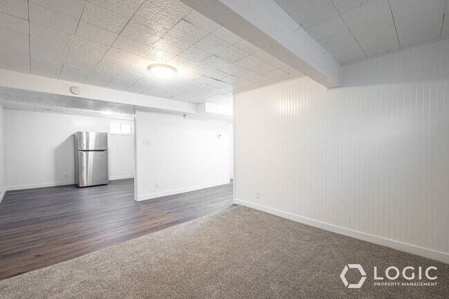 Building Photo - 615 15th St