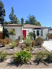 Building Photo - Charming Stand-Alone Home