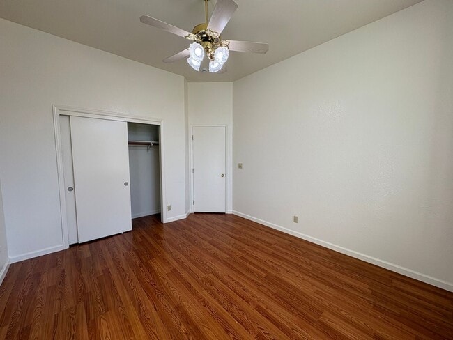 Building Photo - 1036 N Palm St