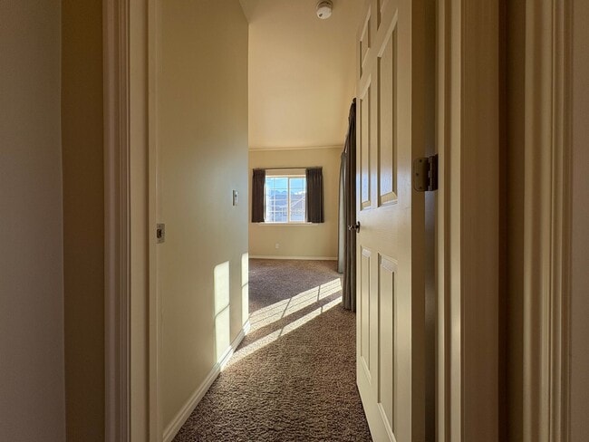 Building Photo - Charming Millcreek Condo with Scenic Balcony Views