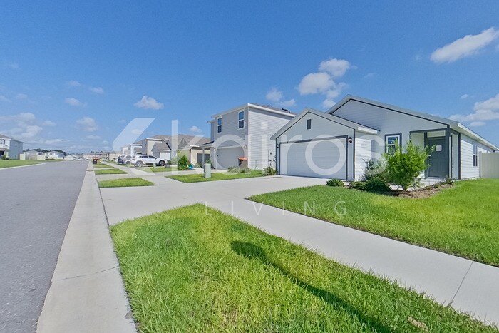 Building Photo - 4383 SW 85 Ln