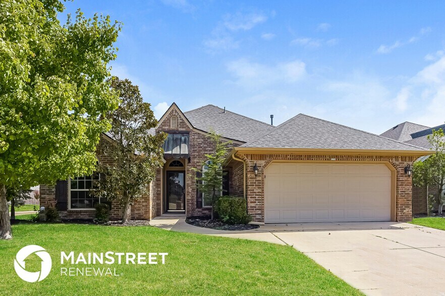 Building Photo - 17300 Triana Dr