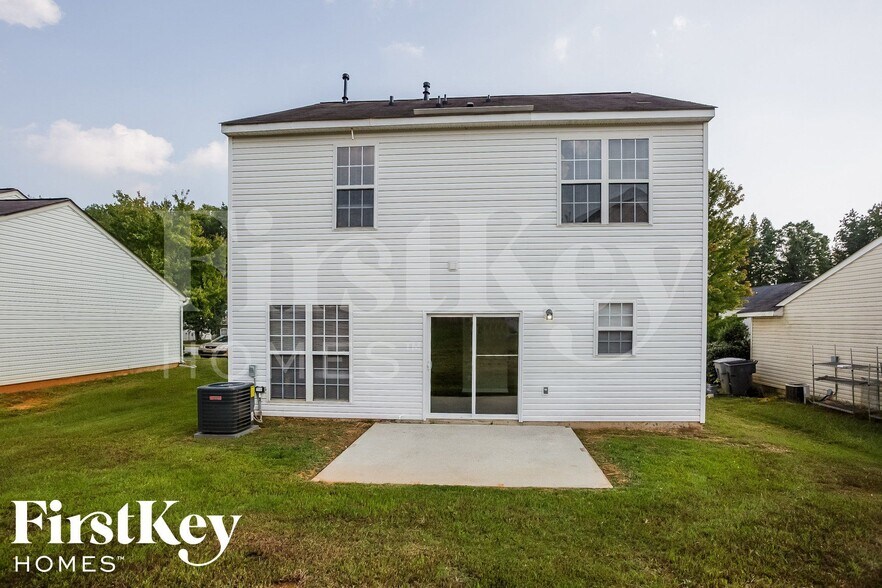 Building Photo - 2518 Fairstone Ave