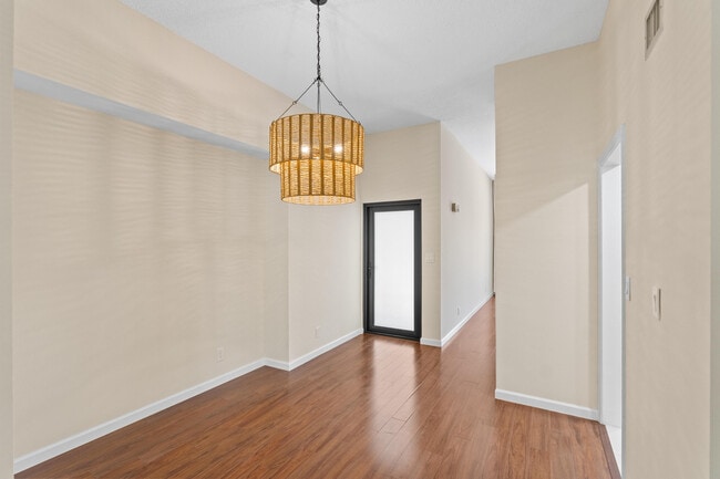 Building Photo - 1630 S Ocean Ln