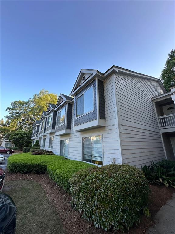 Primary Photo - 76 Rumson Ct