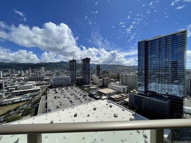 Building Photo - 1388 Kapiolani Blvd