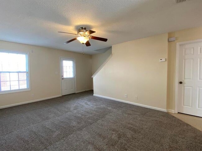 Building Photo - 299 Raleigh Dr