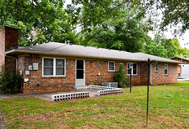 Building Photo - Bixby Single Story Ranch in Great Location!