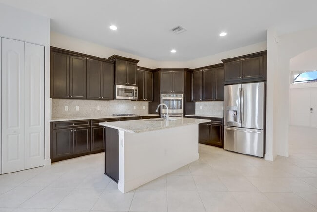 Building Photo - 9761 S Miralago Way