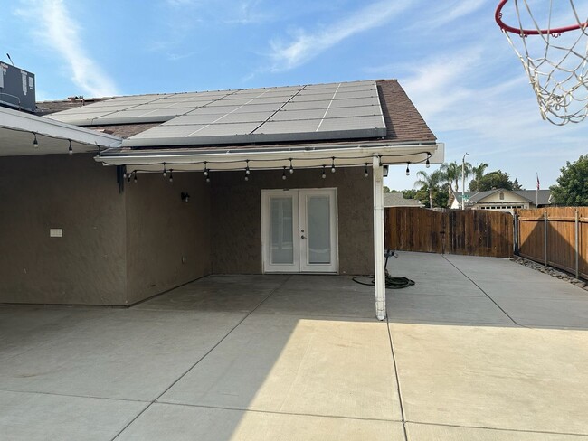 Building Photo - 5217 W Howard Ct