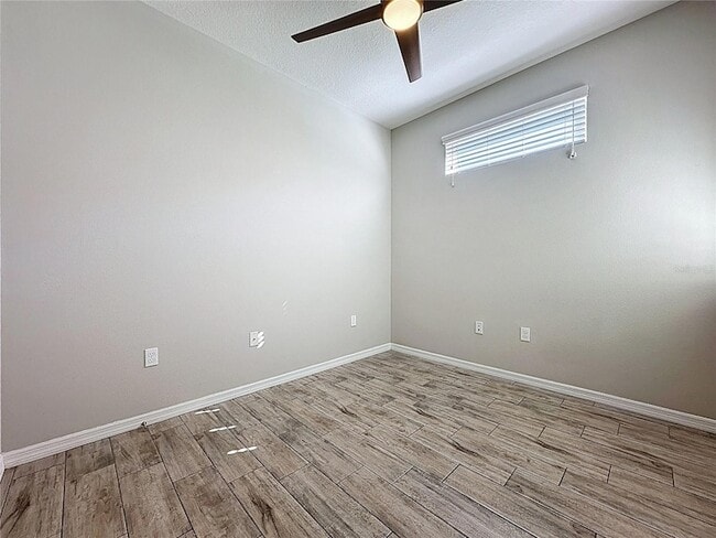 Building Photo - 329 Alcove Dr