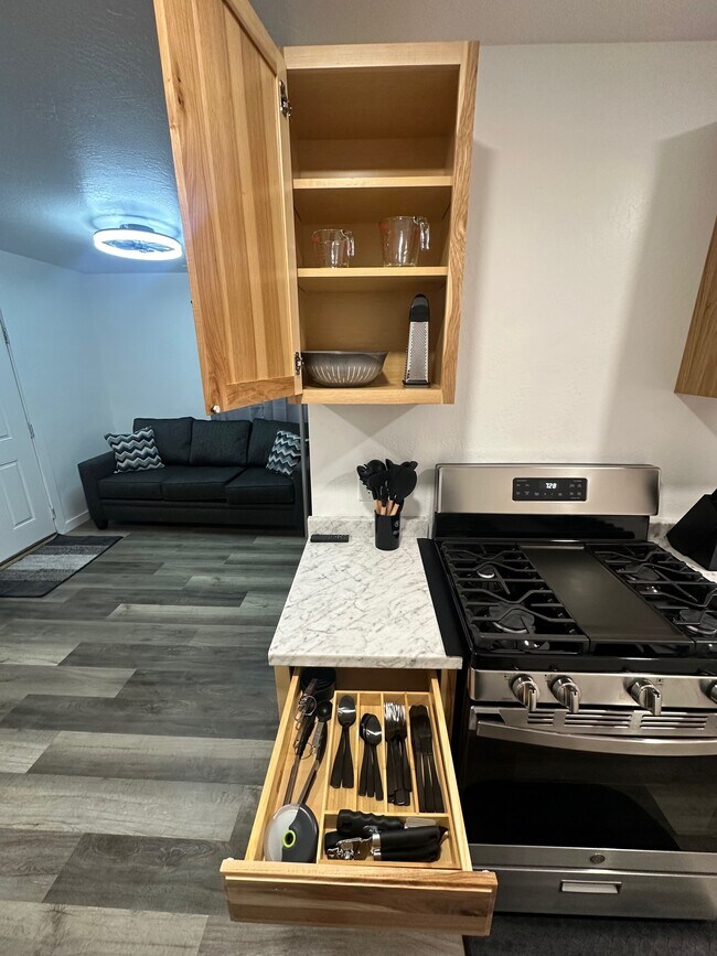 Building Photo - Icon Executive Suites LLC