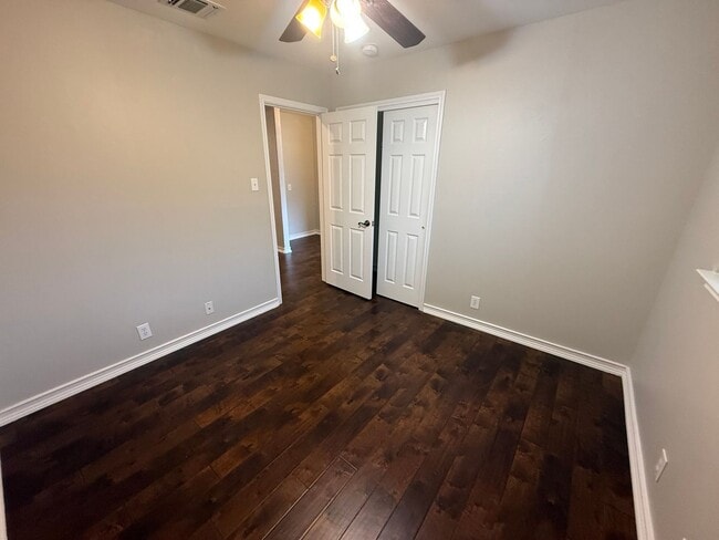 Building Photo - "Beautiful 4-Bed, 2-Bath Home in Emerald Valley – Lease for $1,725 (15 Months)