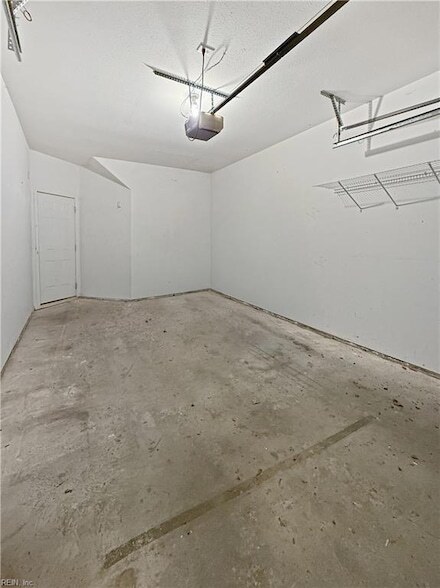 Building Photo - 2656 Bracston Rd