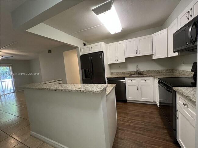 Primary Photo - 4354 NW 9th Ave