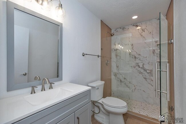 Building Photo - 2174 S Del Valle Way
