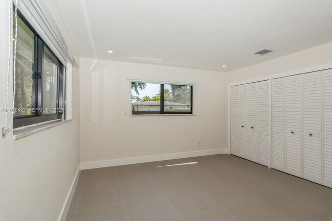 Building Photo - 7001 SW 126th St