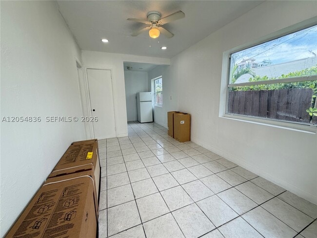 Building Photo - 2041 jackson 4