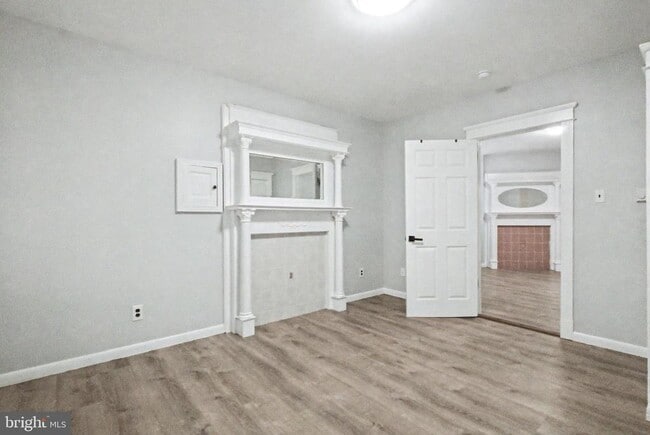 Building Photo - 1117 W Main St