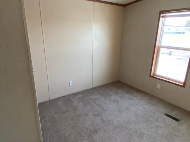 Building Photo - 3bd/2ba Renovated