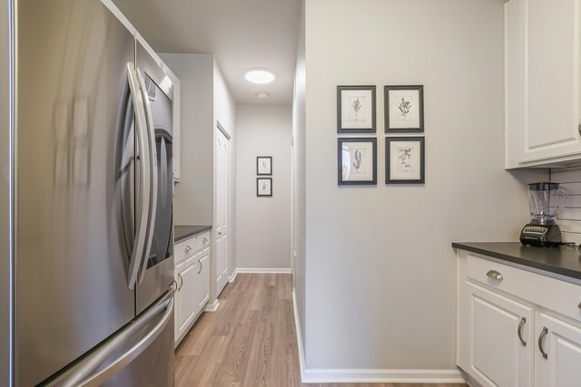 Building Photo - 2562 Golf Ridge Cir