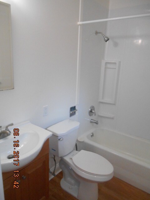 Building Photo - 150 Scott St