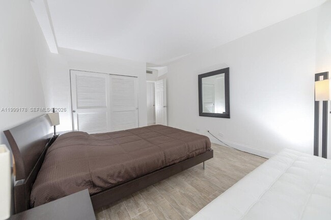 Building Photo - 1500 Bay Rd