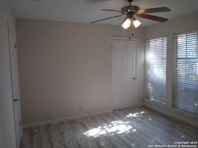 Building Photo - 7322 Oak Manor Dr