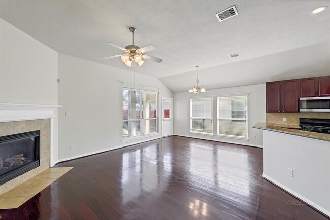 Building Photo - 19454 Plantation Cove Ln