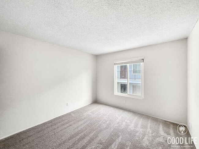 Building Photo - Beautiful 2BD 1 BA Condo in Pacific Beach ...