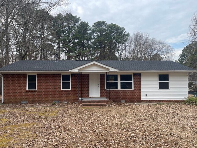 Building Photo - N Main St Holly Springs