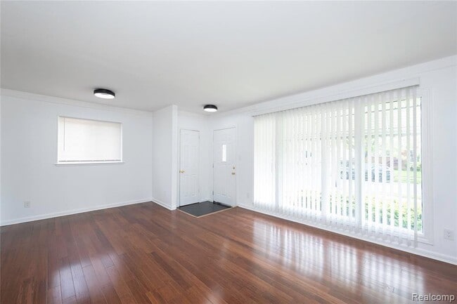 Building Photo - 26211 Linwood St