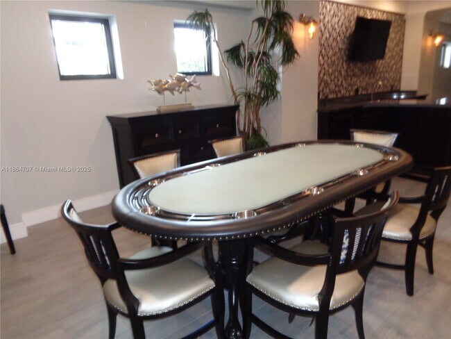 Building Photo - 2501 S Ocean Dr