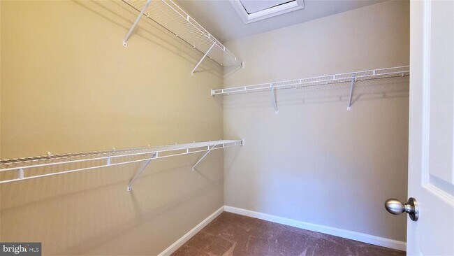 Building Photo - 10607 School St