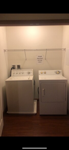 Building Photo - 129 1st St