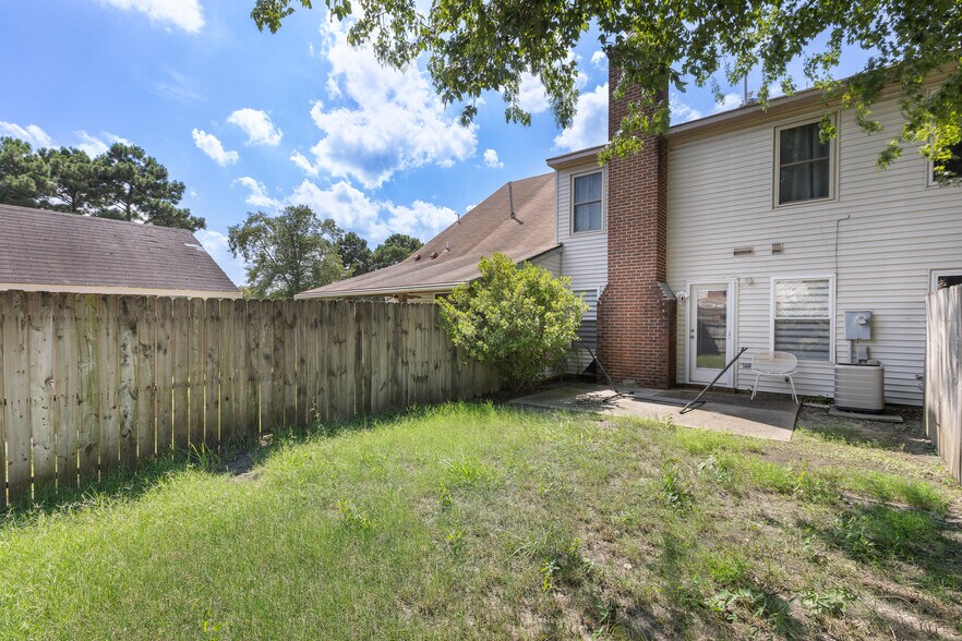 Building Photo - 1334 Rica Ct