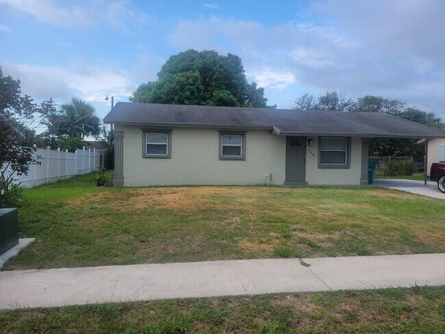 Primary Photo - 160 NE 19th Ave