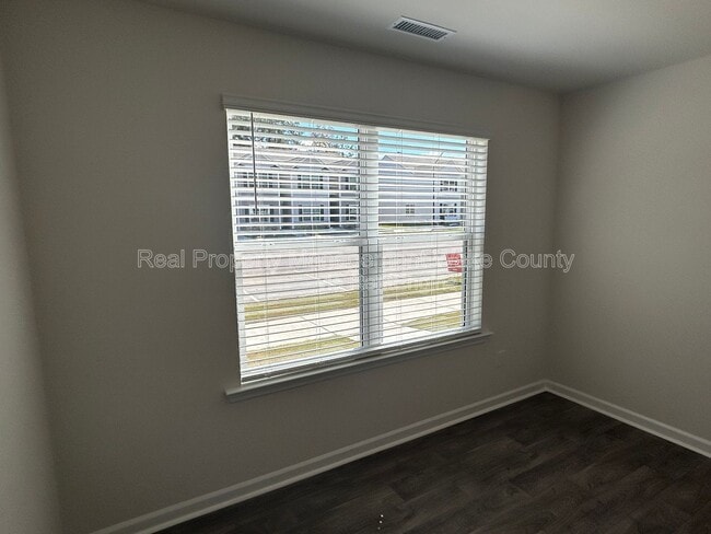 Building Photo - 8539 Beckett Chase Wy