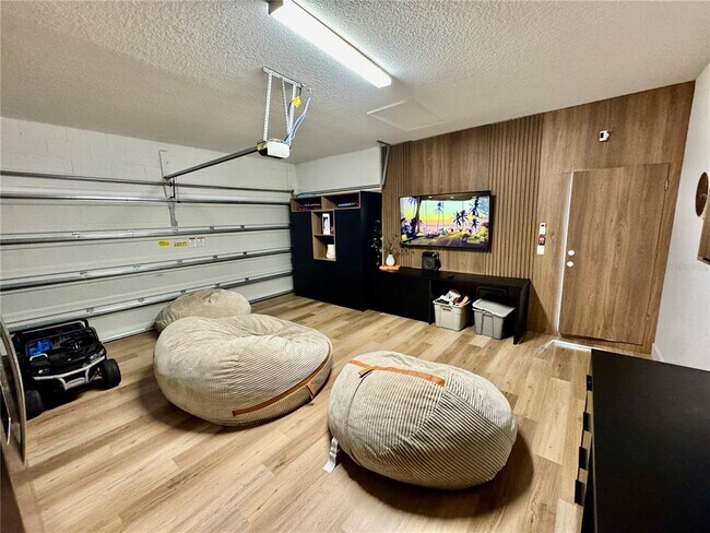 Building Photo - 4330 Davos Dr