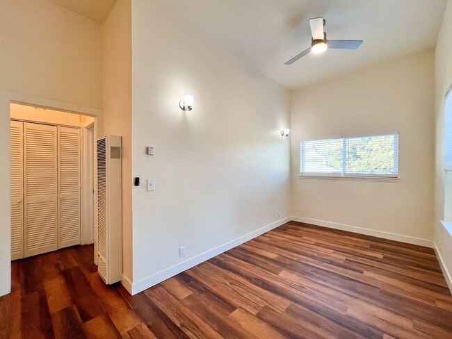 Building Photo - Modern Studio Apartment with Bonus Room, P...